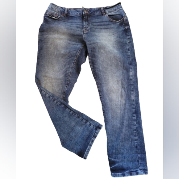 BLUENOTES Boyfriend Purposely Distressed Blue Denim Jeans, Size 30 - Picture 1 of 13